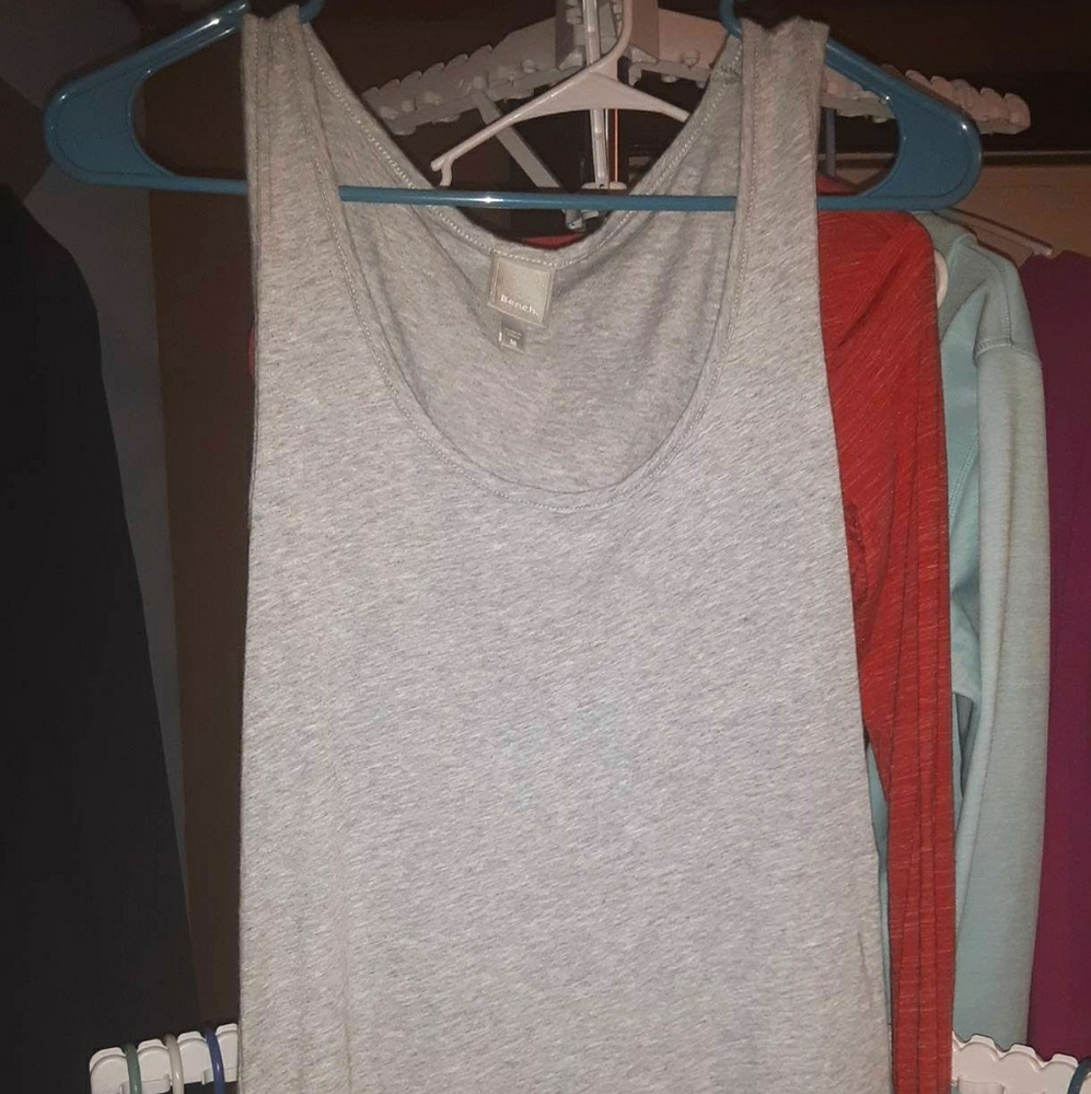 Bench NWOT Women's Medium Gray Tank